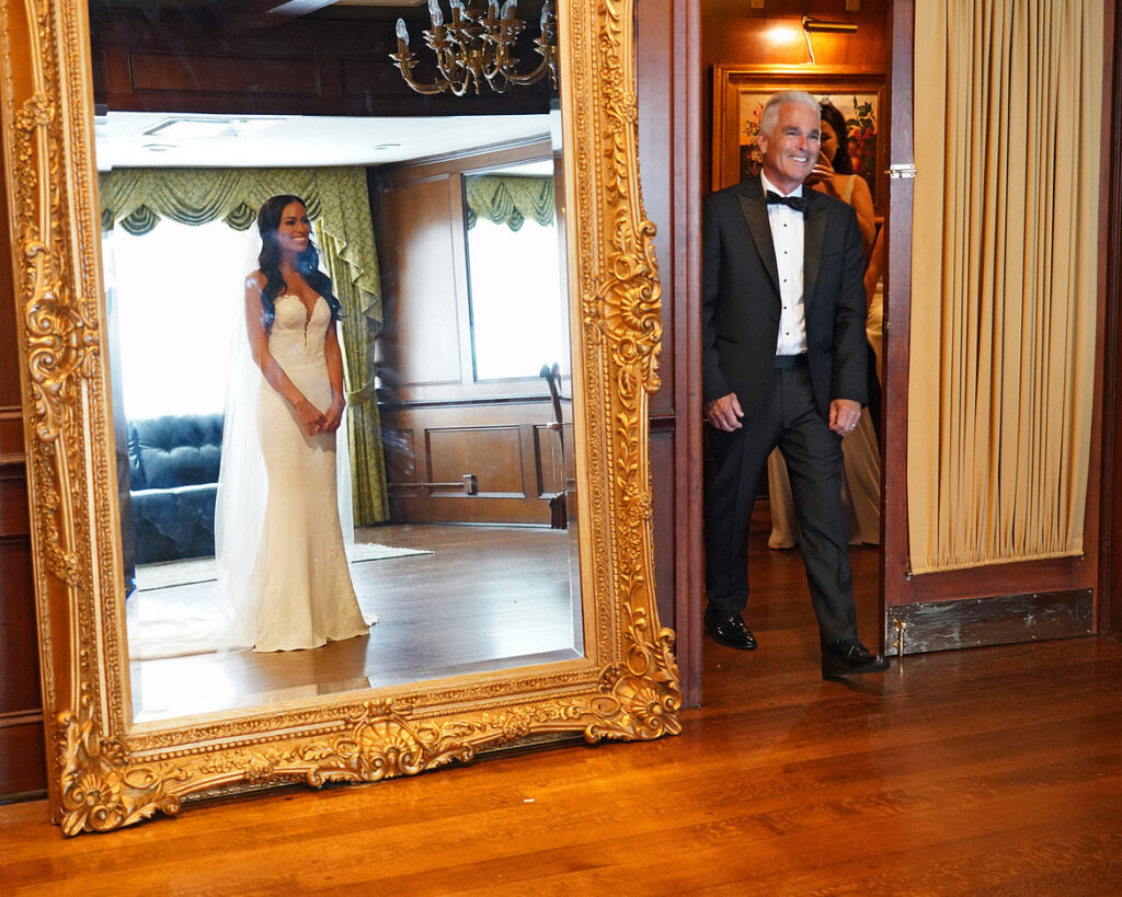 Bride and father reveal before ceremony Dad and Daughter First Look